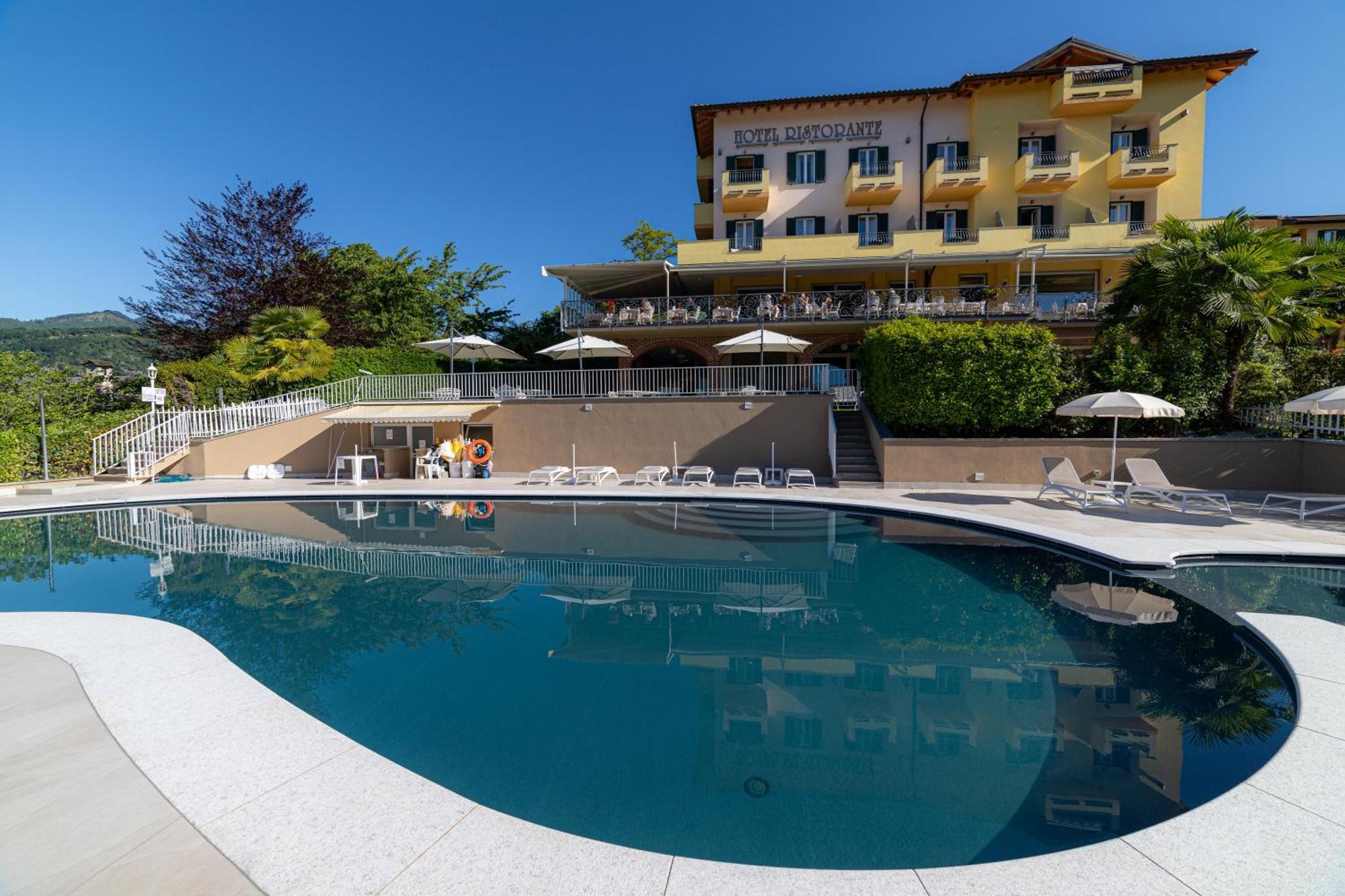 Hotel La Bussola Orta San Giulio Exterior foto