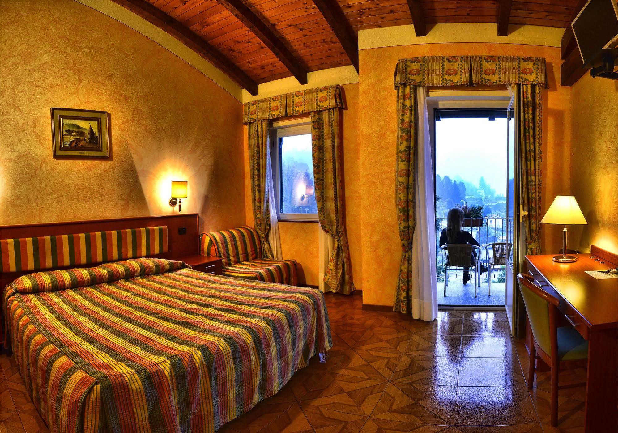 Hotel La Bussola Orta San Giulio Exterior foto